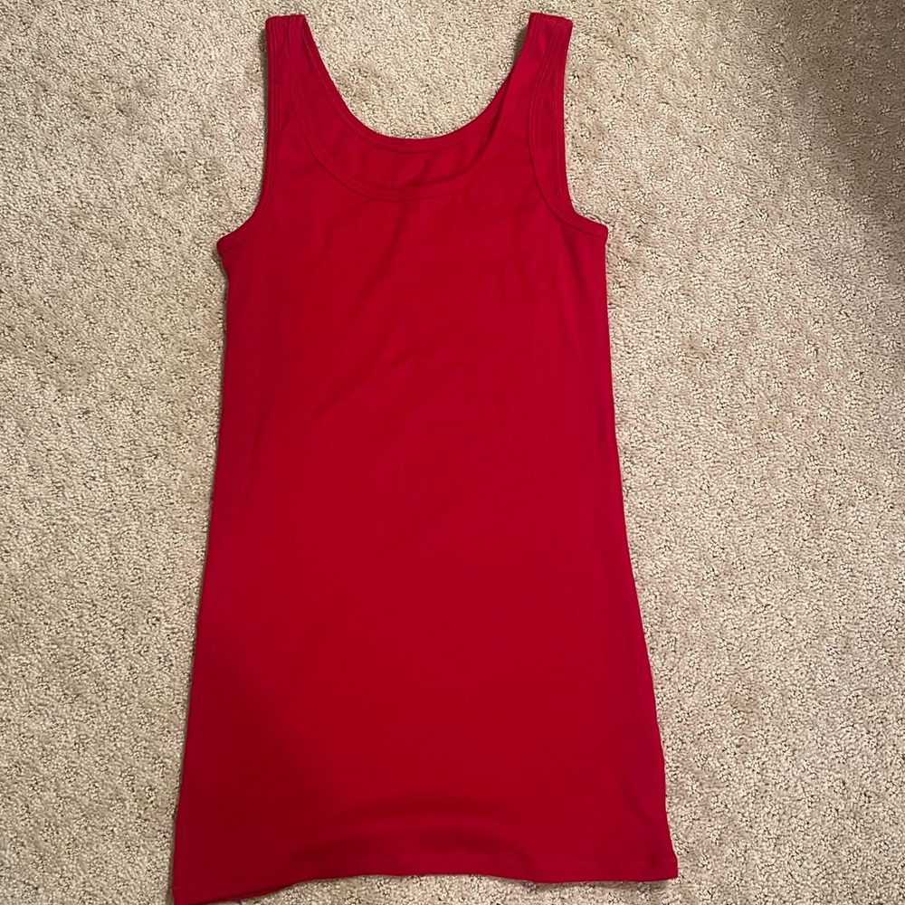 Womens basic red tank top NWT